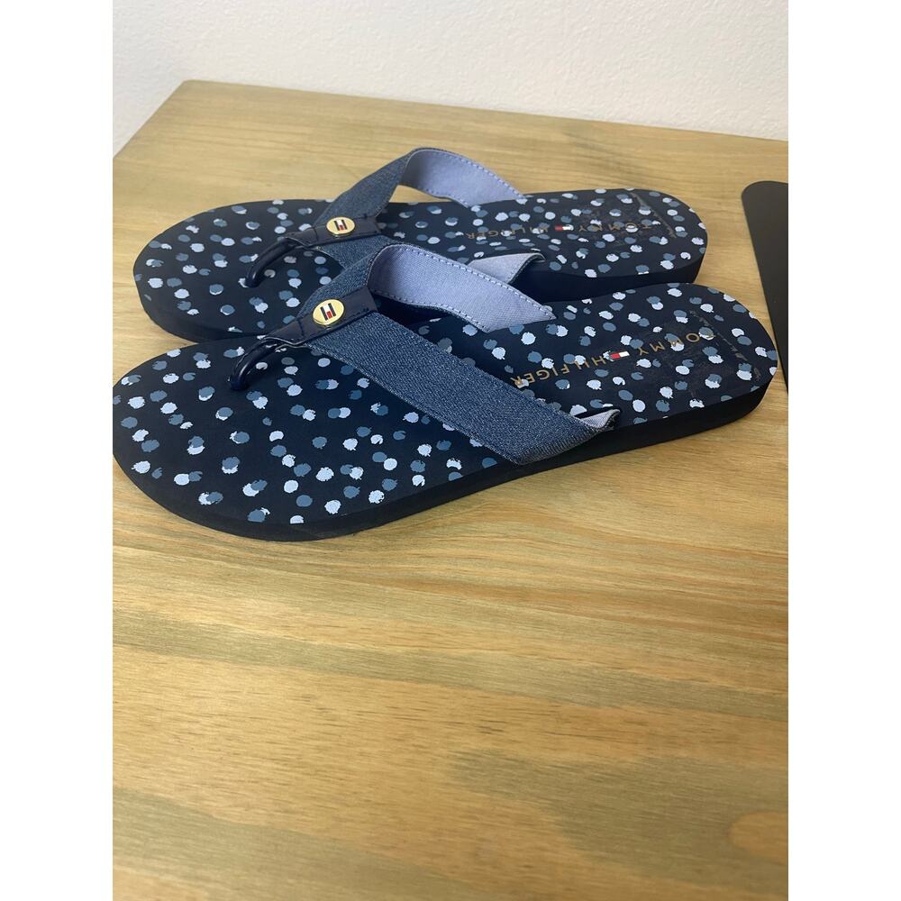 Tommy Hilfiger Navy Blue Polka Dot Flip Flops NWOT Womens Thong Summer Sandals - Picture 3 of 8